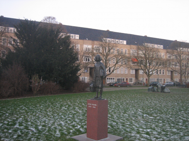 anne-frank-w800-h600