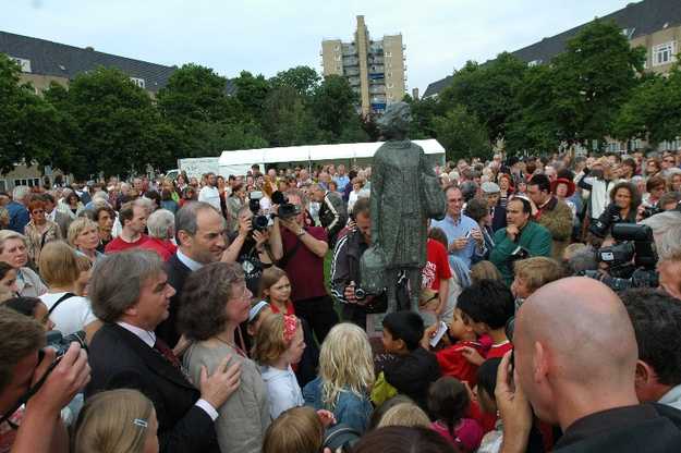 foto-onthulling-anne